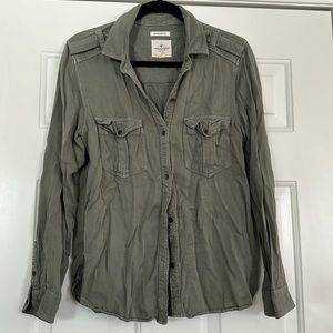 American Eagle Boyfriend fit button down